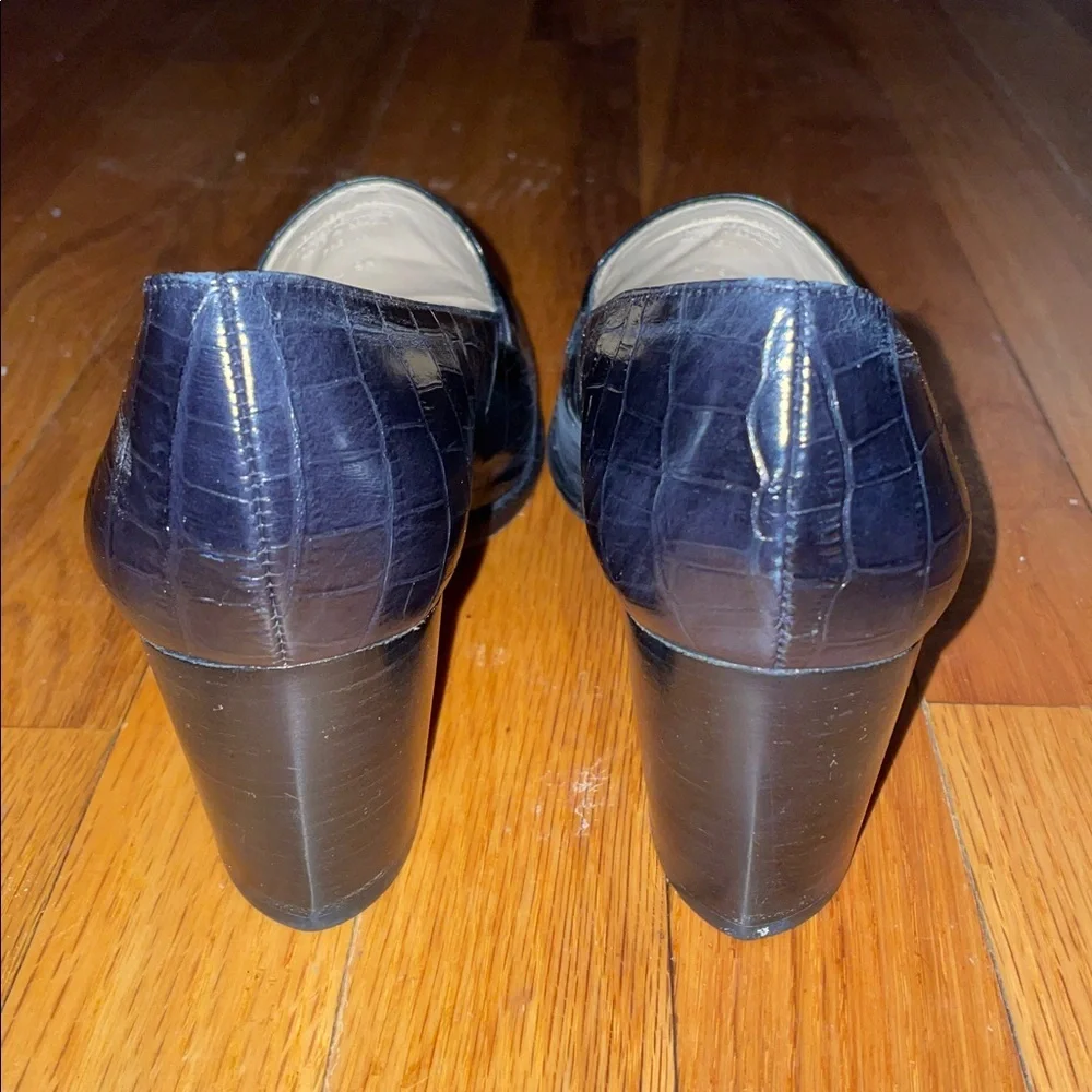 Antonio Melani Pretty Black Croc Embossed Leather Pump Loafers.  Size 9. EUC